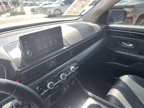 Certified 2025 Honda Pilot EX-L image 13