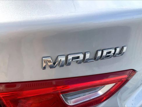 Used 2017 Chevrolet Malibu LT FWD image 30
