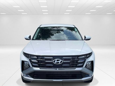 Certified 2026 Hyundai Tucson SE FWD image 2