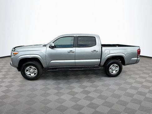 Used 2021 Toyota Tacoma SR AWD/4WD image 9