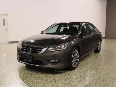 Used 2014 Honda Accord Sport image 4