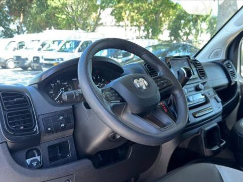 Used 2025 RAM ProMaster 2500 w/ Convenience Group FWD image 18