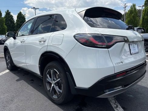 Used 2023 Honda HR-V EX-L image 9