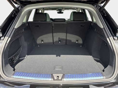 Certified 2025 Audi Q5 2.0T Premium Plus w/ Premium Plus image 6