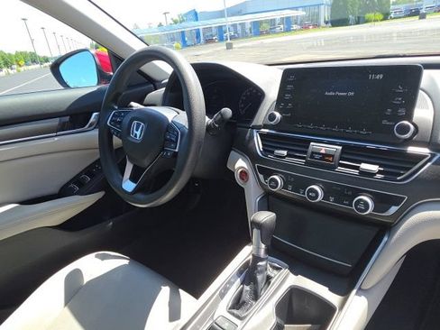 Used 2019 Honda Accord LX image 18