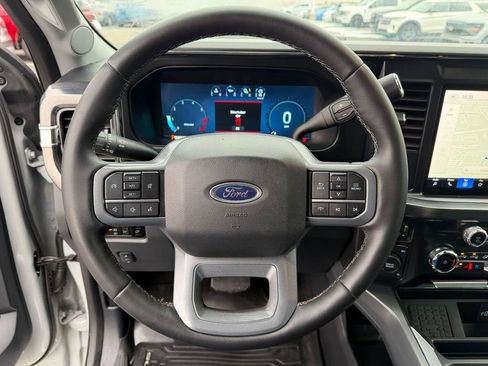 Used 2025 Ford F250 Lariat w/ Chrome Package image 28