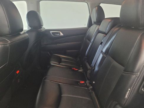 Used 2018 Nissan Pathfinder SL w/ SL Premium Package AWD/4WD image 18