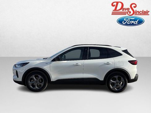 Used 2025 Ford Escape ST-Line w/ Equipment Group 301A image 10