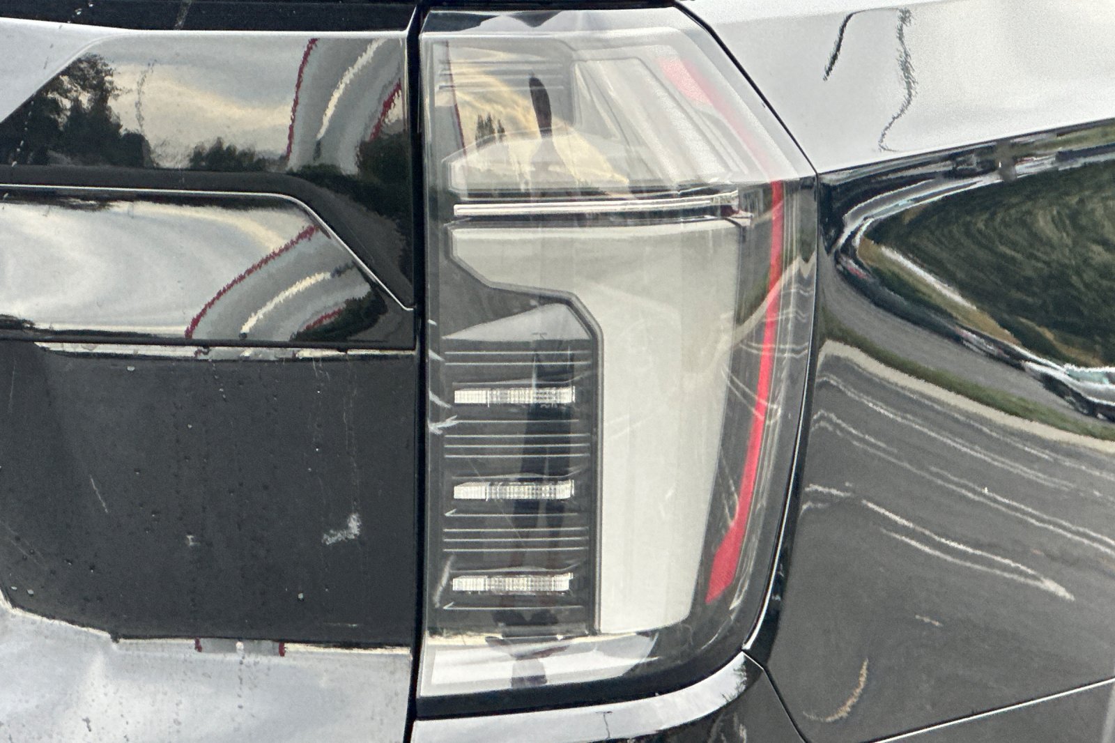 Used 2026 Chevrolet Suburban Premier AWD/4WD image 49