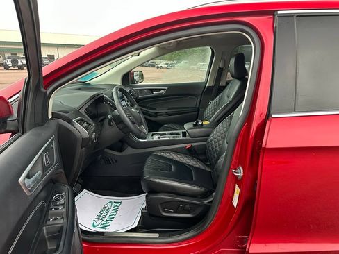 Used 2024 Ford Edge Titanium AWD/4WD image 10