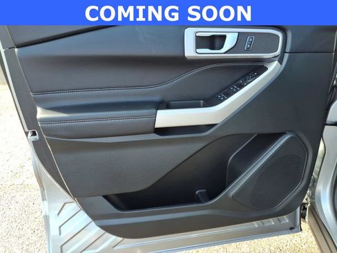 Used 2024 Ford Explorer XLT w/ Equipment Group 202A AWD/4WD image 14