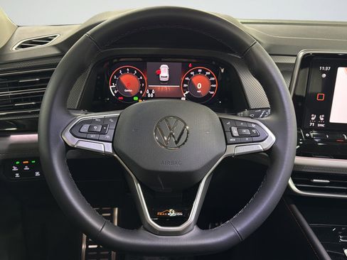 New 2026 Volkswagen Atlas Peak Edition AWD/4WD image 37