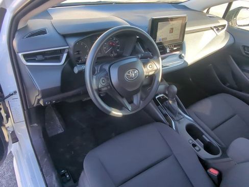 Certified 2025 Toyota Corolla LE image 9