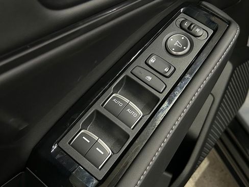 Certified 2025 Honda Accord Touring image 17