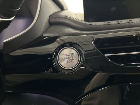 Used 2024 Acura MDX SH-AWD w/ Advance Package image 11