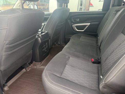 Used 2017 Nissan Titan SV AWD/4WD image 22