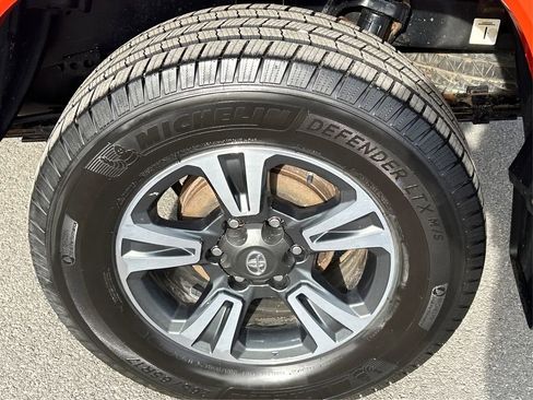 Used 2017 Toyota Tacoma 4x4 Double Cab image 13