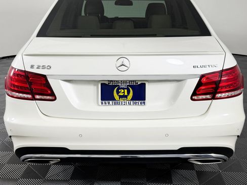 Used 2014 Mercedes-Benz E 250 BlueTEC 4MATIC Sedan image 9