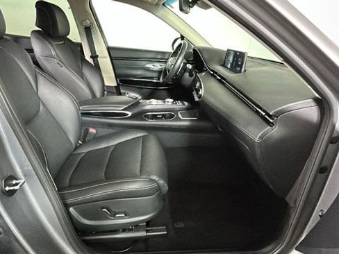 Used 2025 Genesis GV70 2.5T AWD/4WD image 31