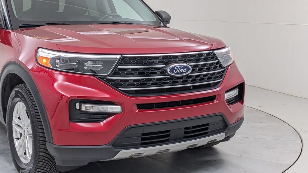 Certified 2022 Ford Explorer XLT w/ Equipment Group 202A AWD/4WD image 42