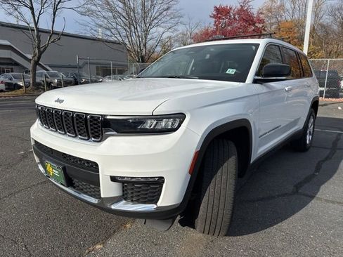 Certified 2022 Jeep Grand Cherokee L Limited image 3