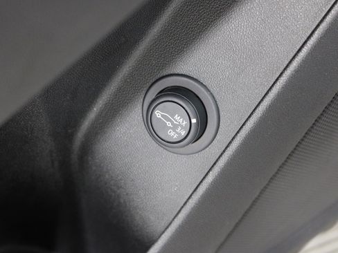 Used 2022 Chevrolet Equinox LT image 9