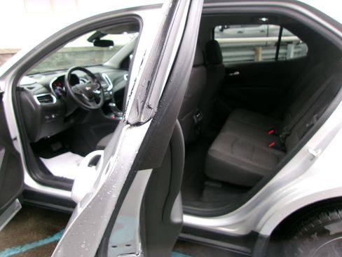 Used 2020 Chevrolet Equinox LT AWD/4WD image 12