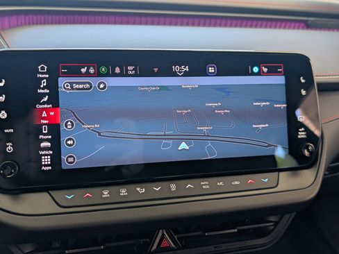 Used 2024 Dodge Charger R/T w/ Plus Group image 25