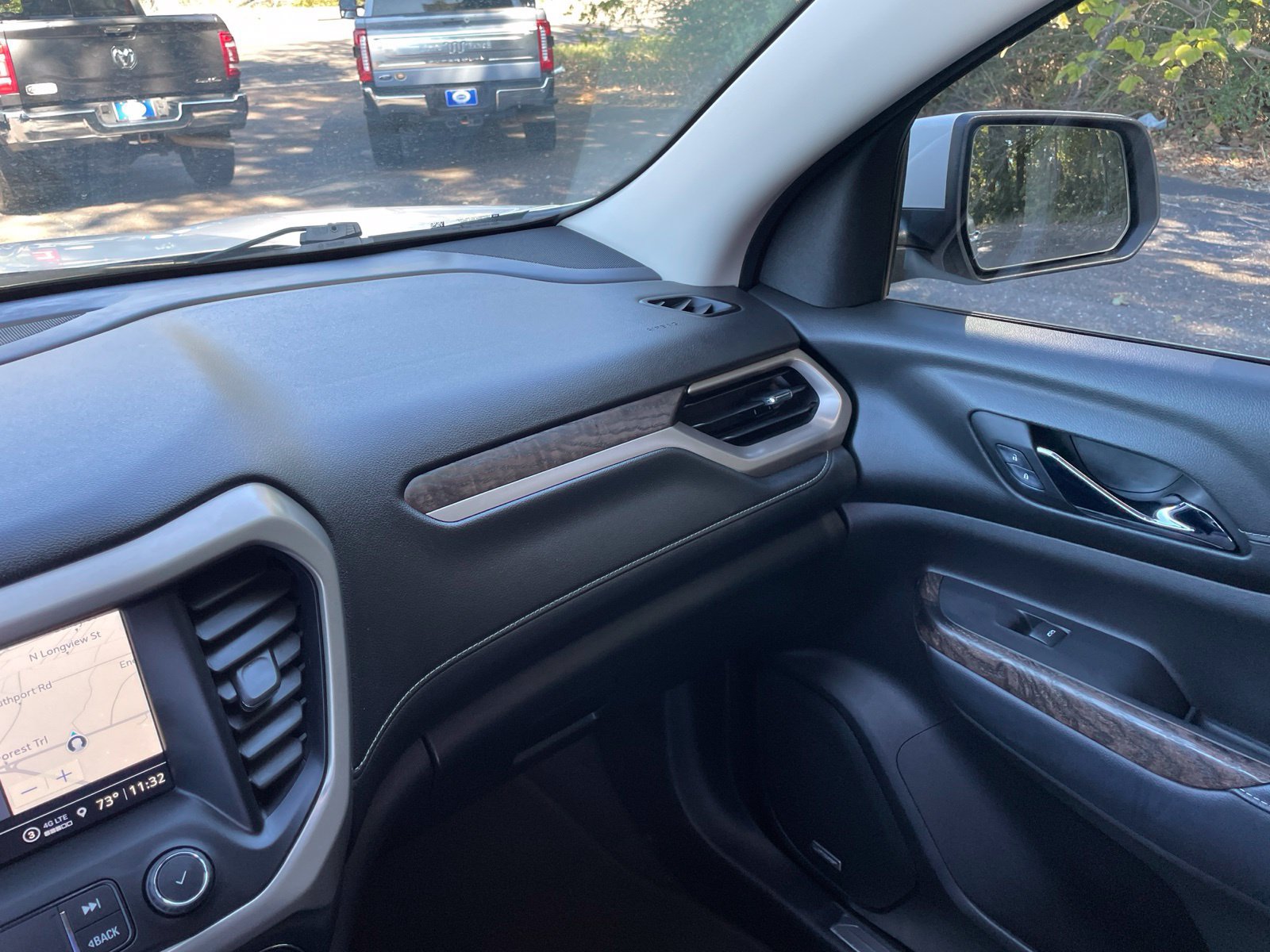 Used 2021 GMC Acadia Denali w/ Denali Technology Package FWD image 41