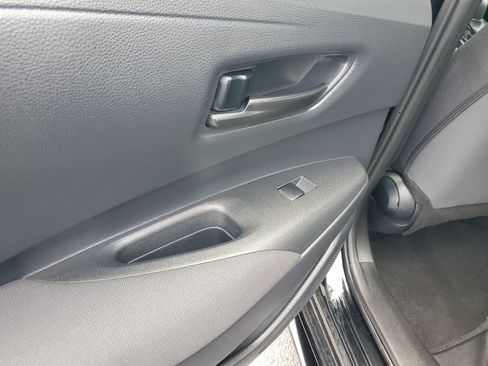 Certified 2025 Toyota Corolla LE FWD image 14