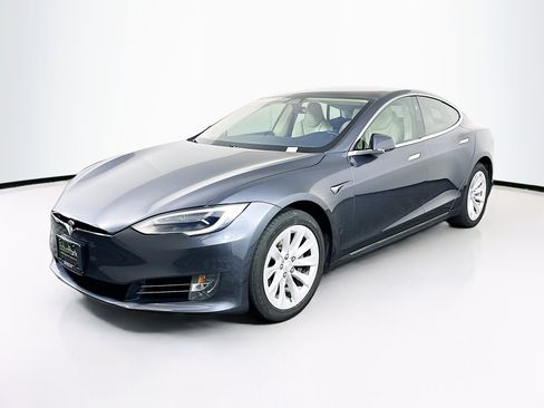 Used 2018 Tesla Model S 100D AWD/4WD image 3
