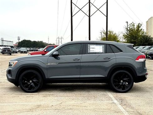 New 2026 Volkswagen Atlas Cross Sport SE image 5