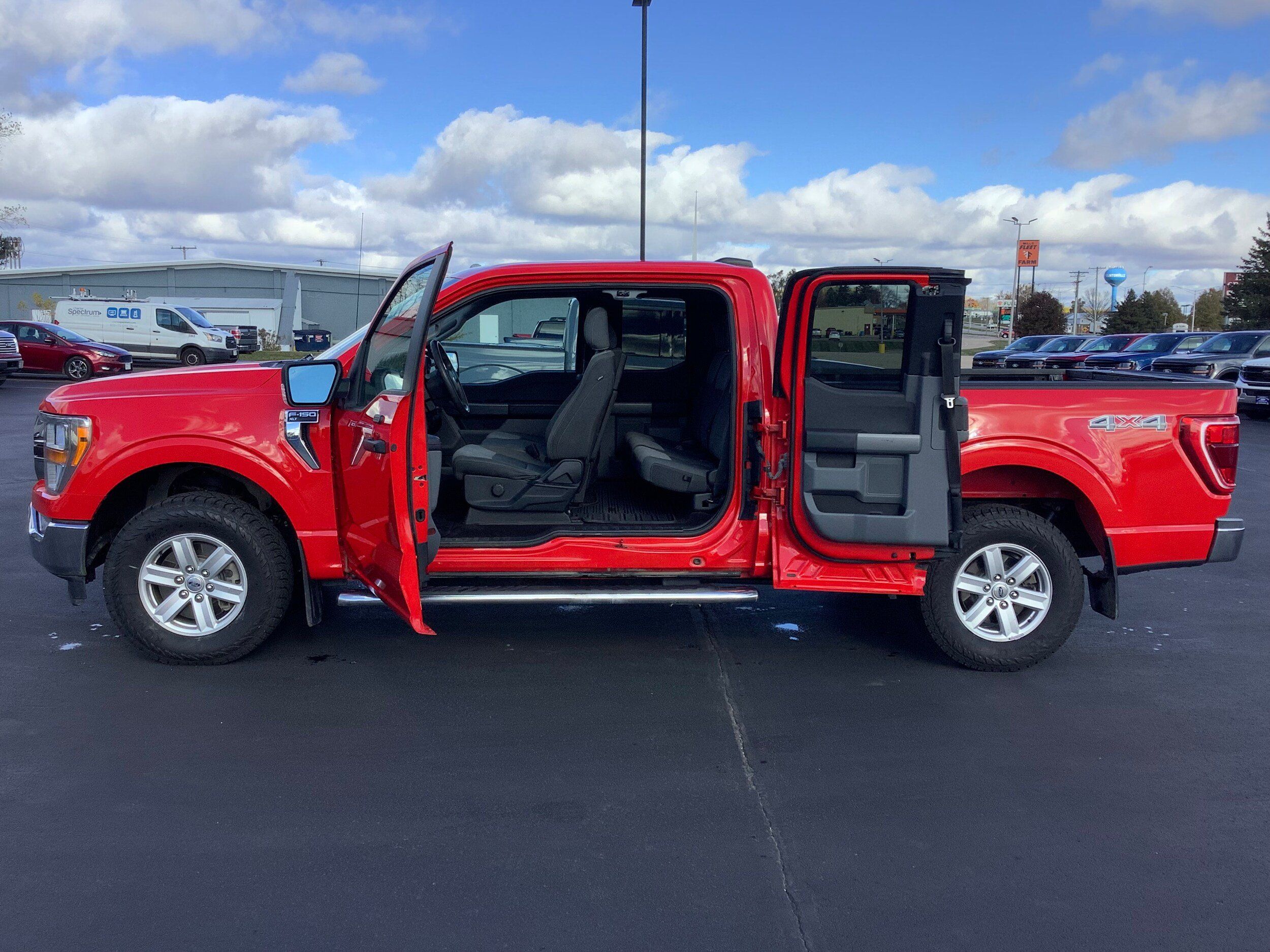 Certified 2021 Ford F150 XLT w/ Trailer Tow Package AWD/4WD image 7