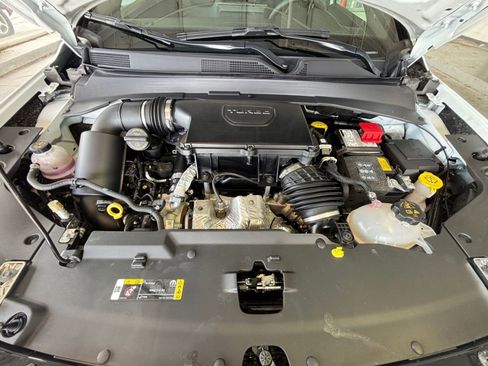 Used 2025 Jeep Compass Limited AWD/4WD image 38