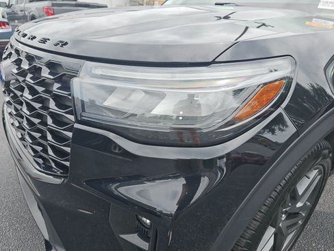 Used 2025 Ford Explorer ST-Line w/ ST-Line Street Pack AWD/4WD image 36