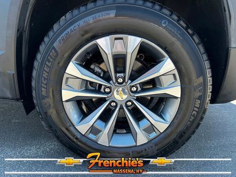 Used 2025 Chevrolet Equinox LT AWD/4WD image 6
