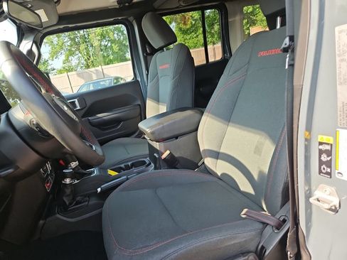 Used 2024 Jeep Wrangler Unlimited Rubicon AWD/4WD image 17