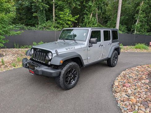 Used 2017 Jeep Wrangler Unlimited Sport AWD/4WD image 2