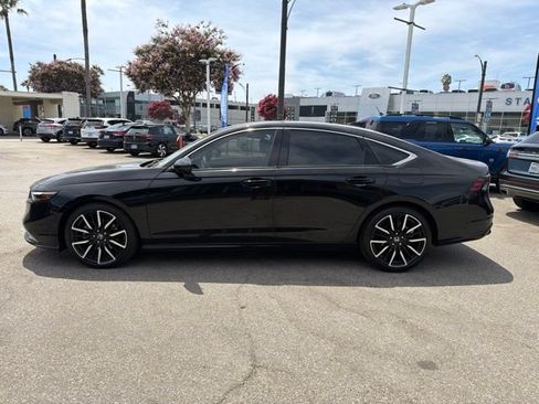 Used 2024 Honda Accord Touring image 4