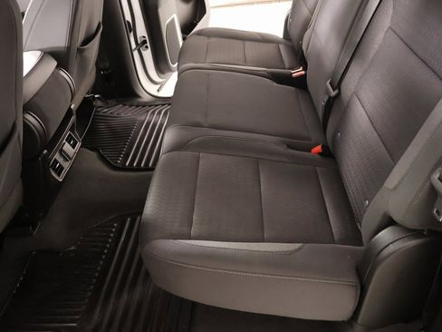 Used 2022 Chevrolet Silverado 1500 LT image 12