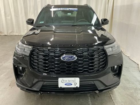 New 2026 Ford Explorer ST-Line w/ ST-Line Street Pack AWD/4WD image 11