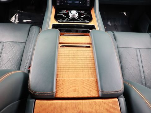 Used 2022 Jeep Grand Wagoneer Series III w/ Rear Seat Video Group 1 AWD/4WD image 34