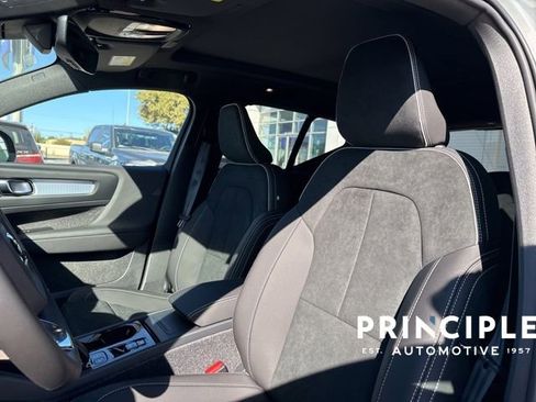 New 2026 Volvo XC40 B5 Ultra AWD/4WD image 23