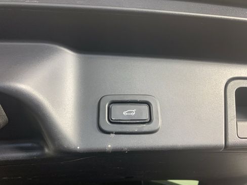 Used 2020 Land Rover Range Rover Evoque SE image 38