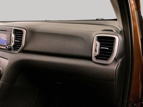 Used 2017 Kia Sportage LX FWD image 16