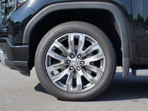 Used 2024 GMC Sierra 1500 Denali w/ Denali Reserve Package AWD/4WD image 9