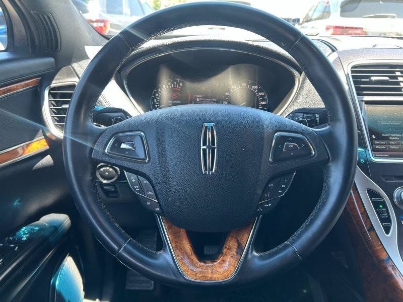 Used 2016 Lincoln MKX Select FWD image 10