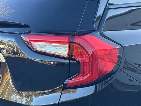 Used 2023 GMC Terrain Denali w/ Black Diamond Edition image 6