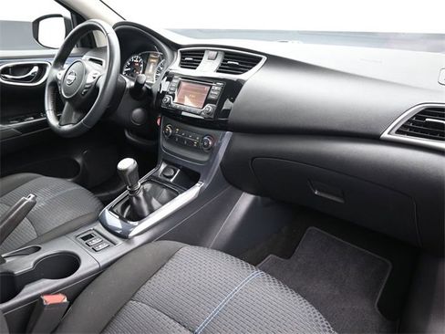 Used 2017 Nissan Sentra SR Turbo image 10