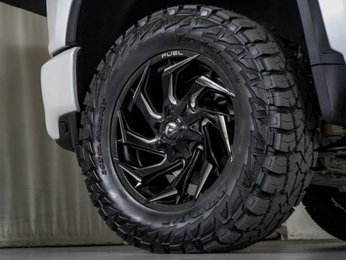 Used 2021 Chevrolet Silverado 2500 High Country w/ Z71 Off-Road Package image 56